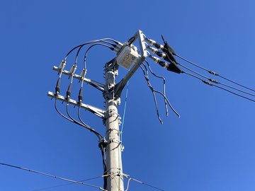 交換後の電柱上のPAS（高圧気中開閉器）