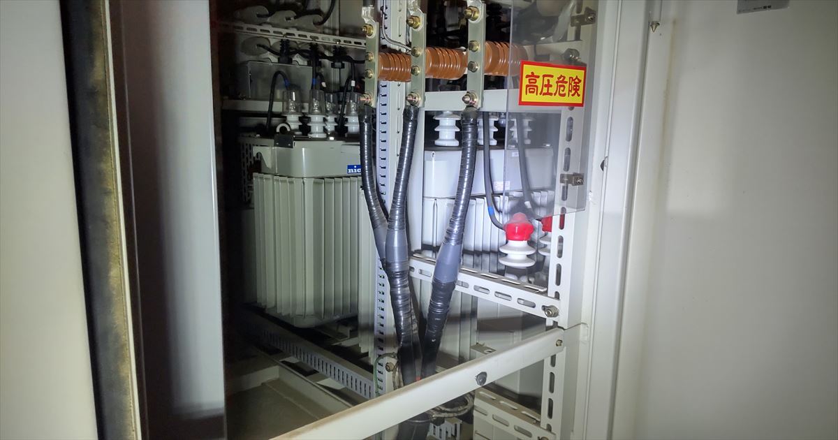 ケーブル交換工事主変電源送り出し部端末着手前
