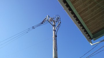 交換前の電柱上のPAS（高圧気中開閉器）