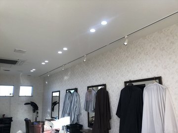 交換後の同じ部屋の天井照明