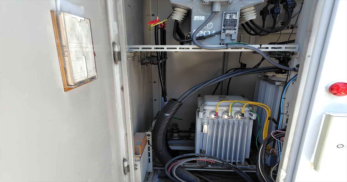 高圧ケーブル更新後の受電設備内（検査前）